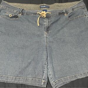 Avenue Classic Blue Jean Shorts